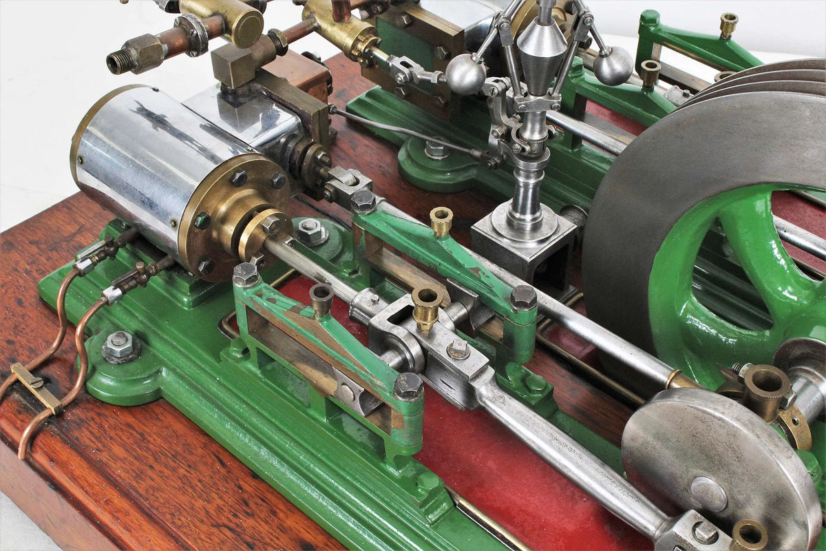 Twin cylinder mill engine