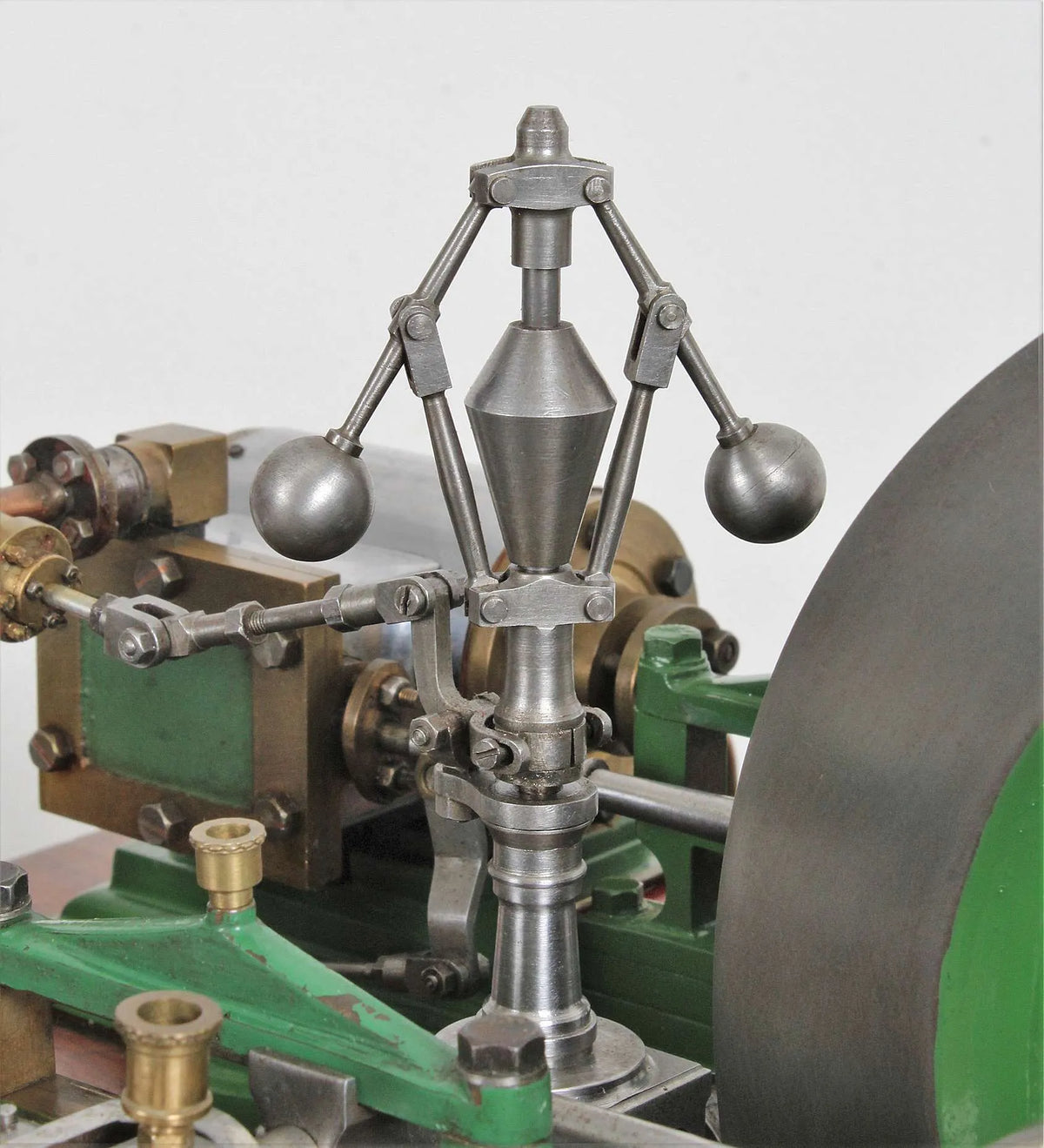 Twin cylinder mill engine
