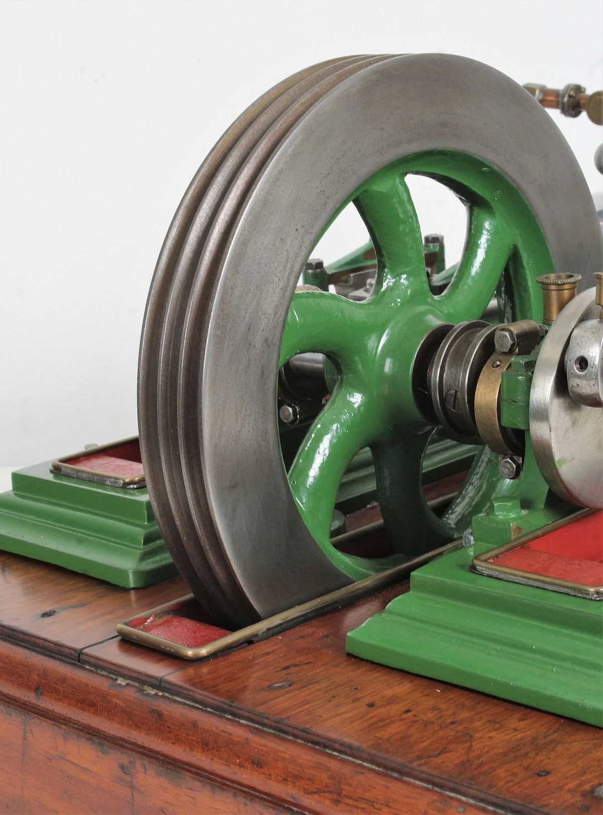 Twin cylinder mill engine