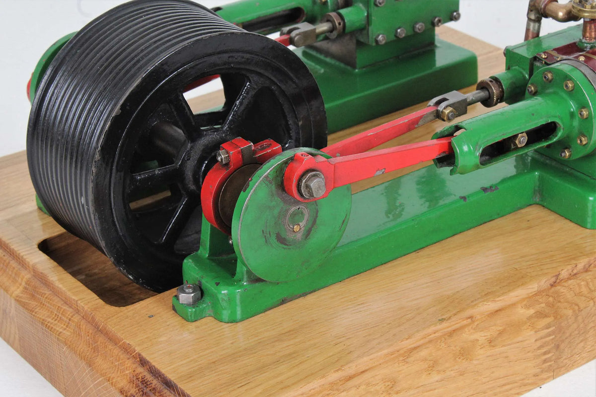 Small twin cylinder mill engine