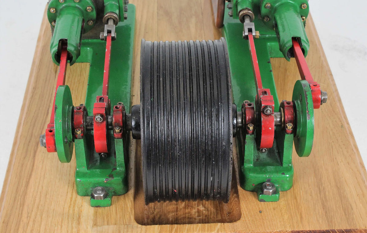 Small twin cylinder mill engine
