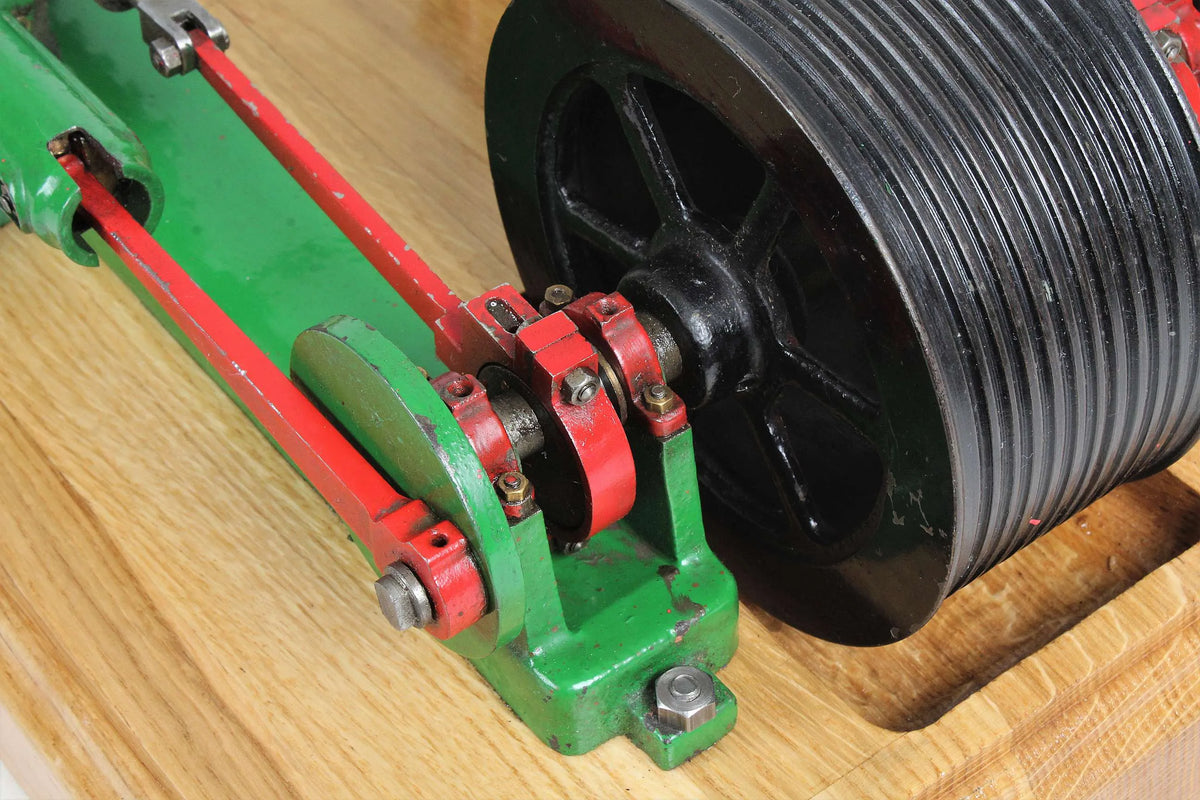 Small twin cylinder mill engine