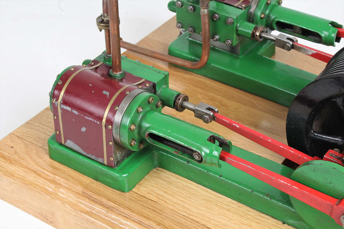 Small twin cylinder mill engine