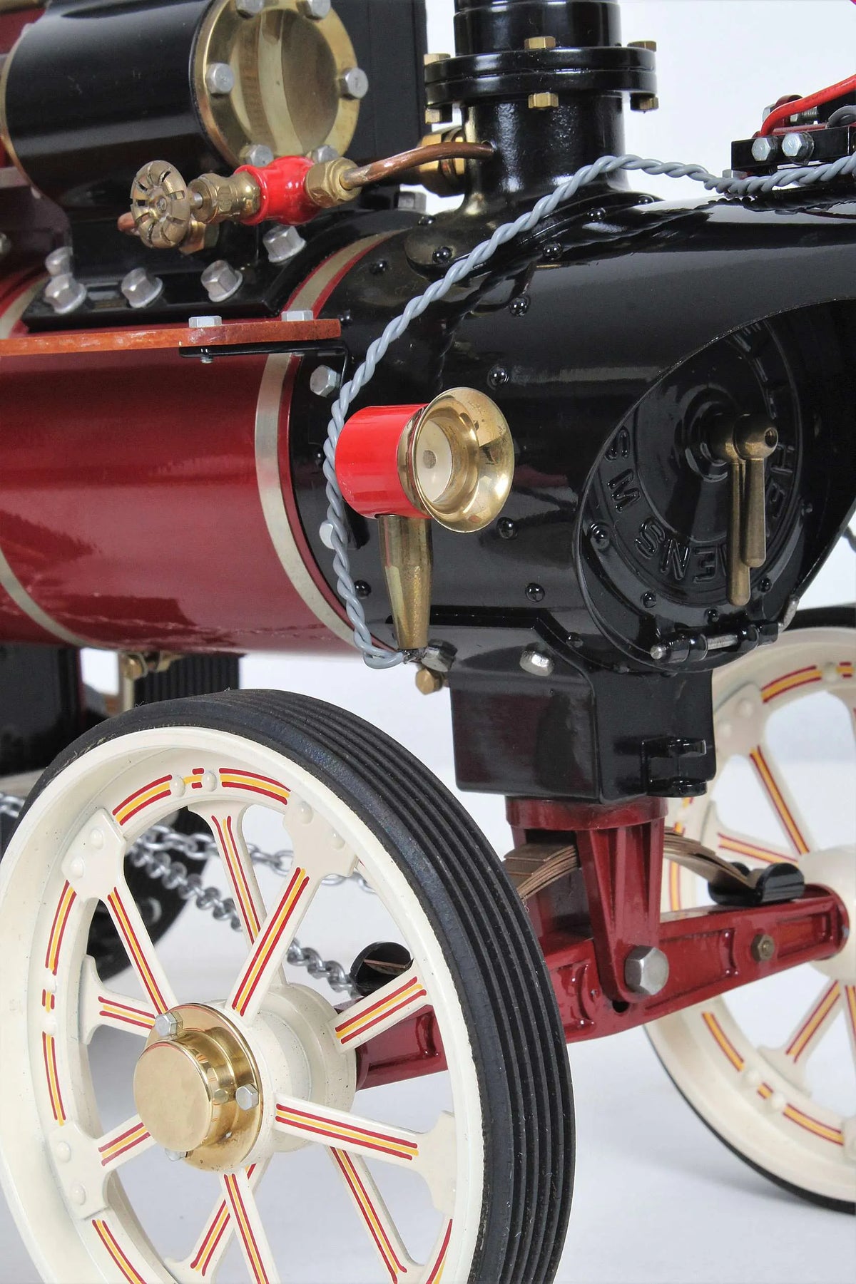 1 inch scale Maxwell Hemmens Showmans engine