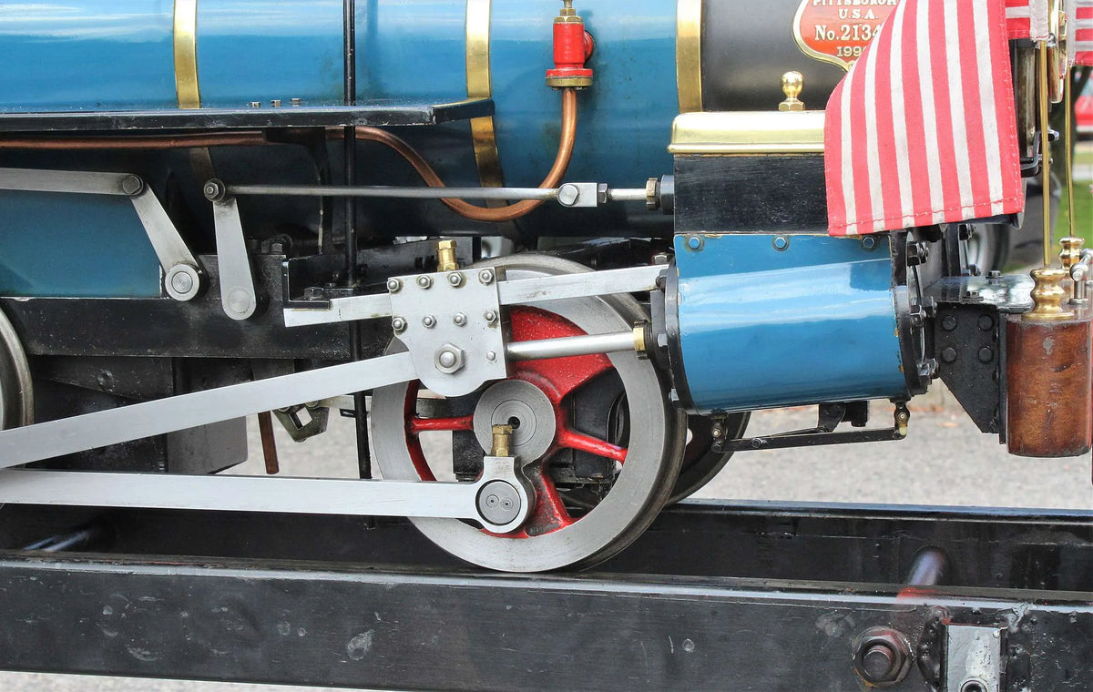 7 1/4 inch gauge "Marie Estelle" 0-4-0 + tender