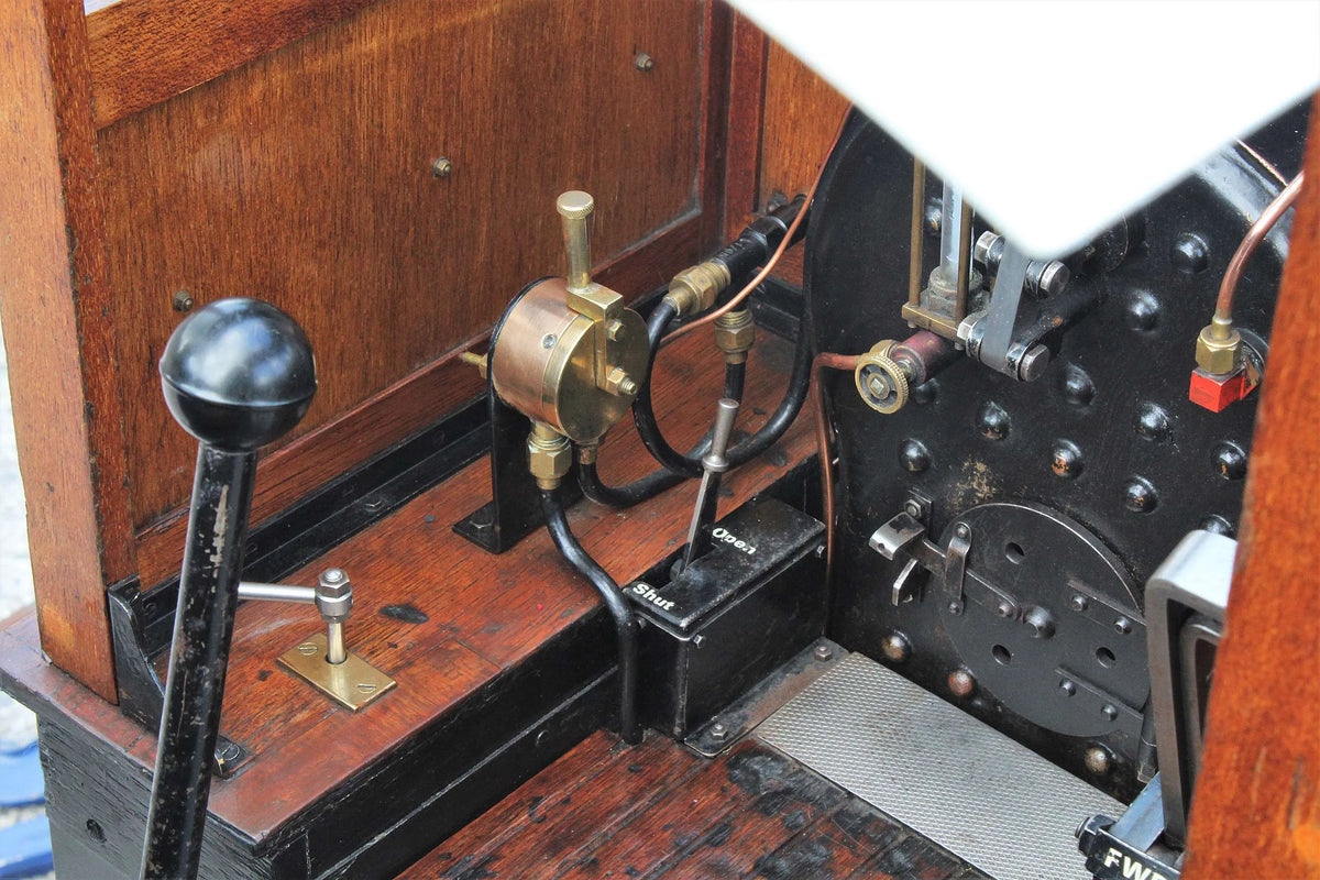 7 1/4 inch gauge "Marie Estelle" 0-4-0 + tender