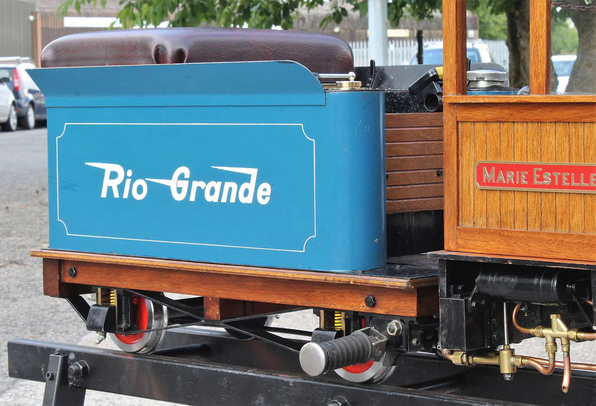 7 1/4 inch gauge "Marie Estelle" 0-4-0 + tender