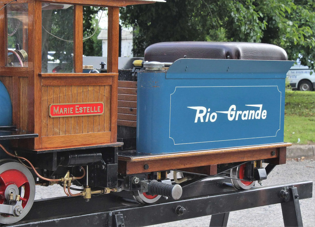 7 1/4 inch gauge "Marie Estelle" 0-4-0 + tender
