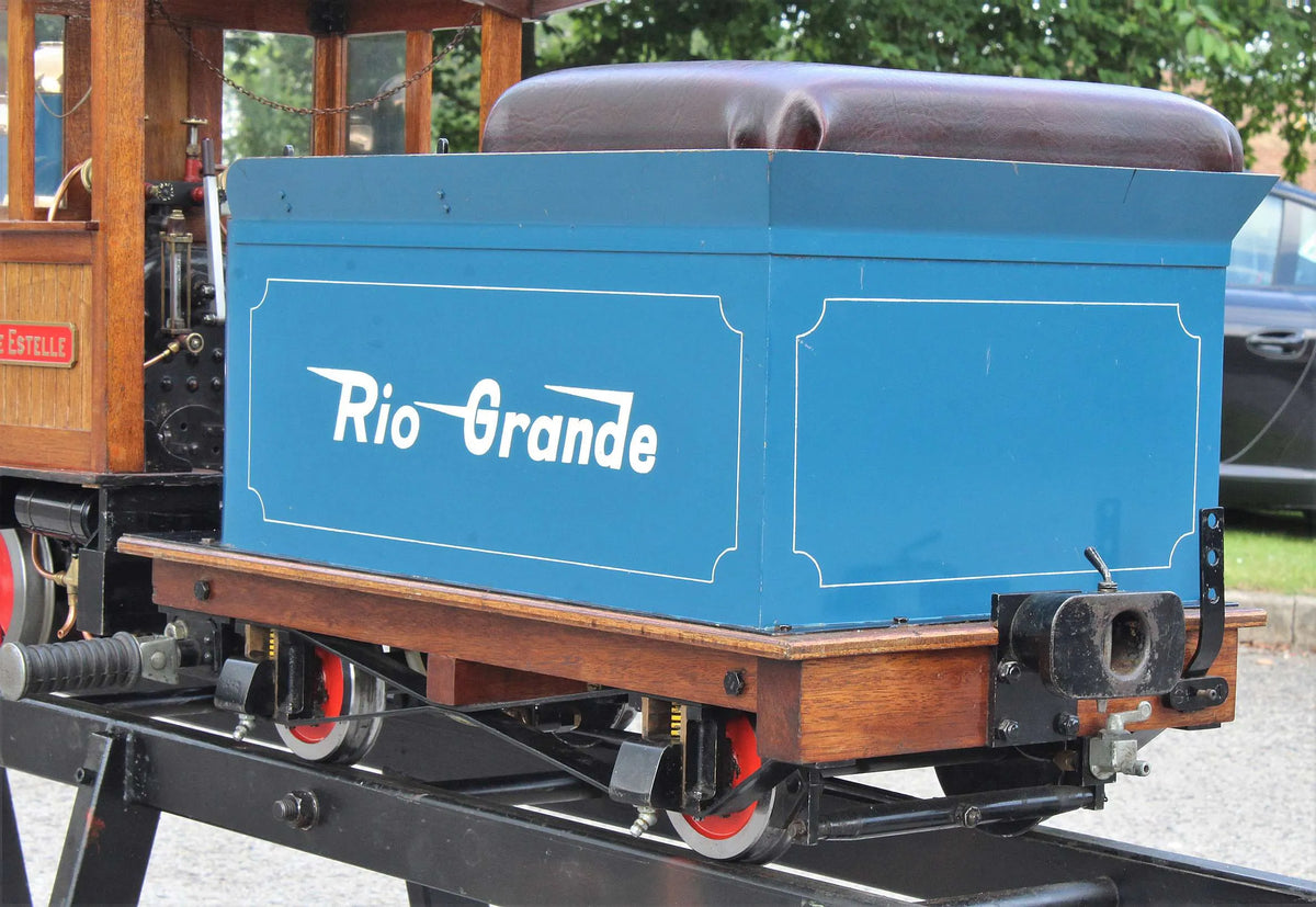 7 1/4 inch gauge "Marie Estelle" 0-4-0 + tender