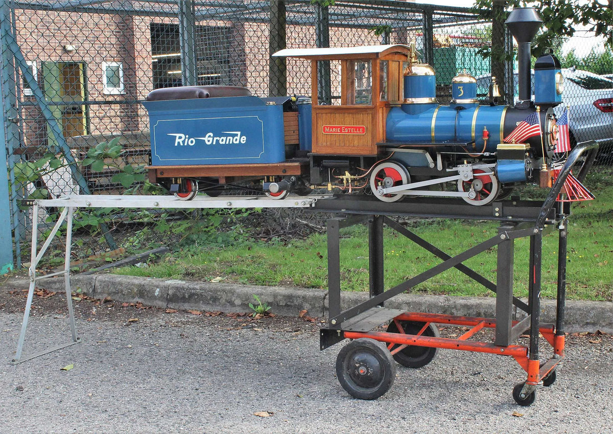 7 1/4 inch gauge "Marie Estelle" 0-4-0 + tender