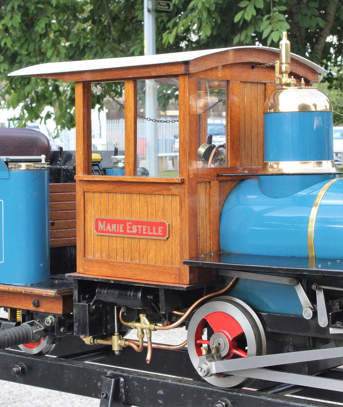 7 1/4 inch gauge "Marie Estelle" 0-4-0 + tender