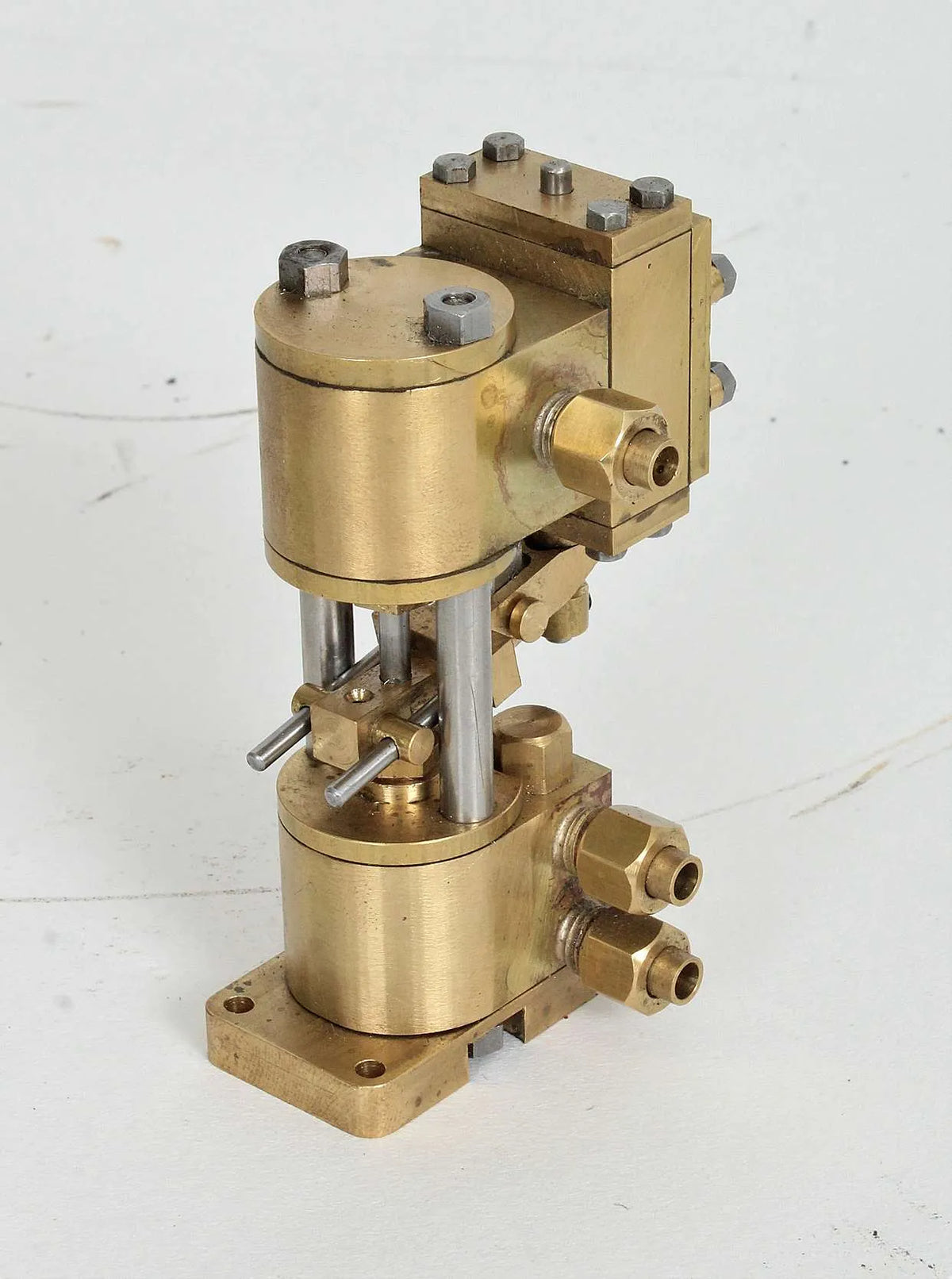 Small steam pump