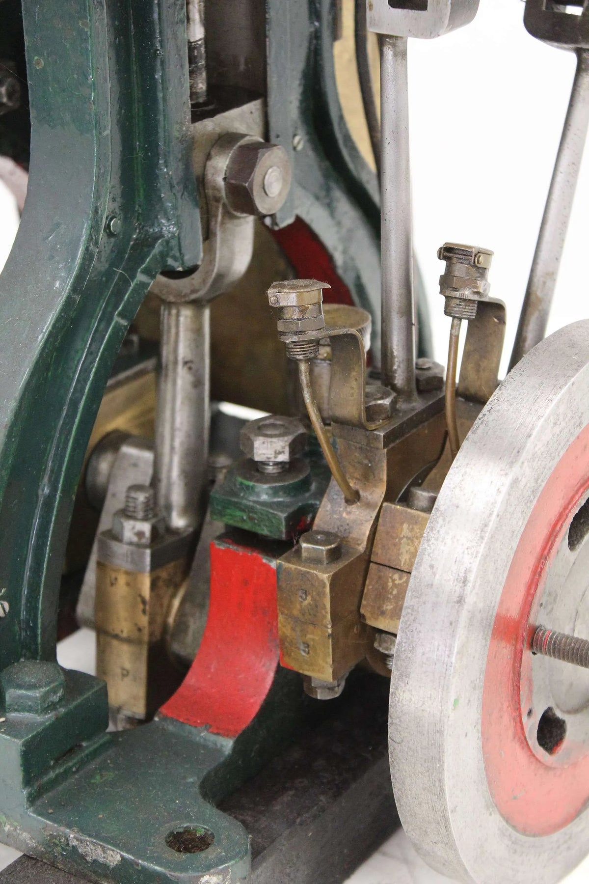 Compound launch engine with reversing gear