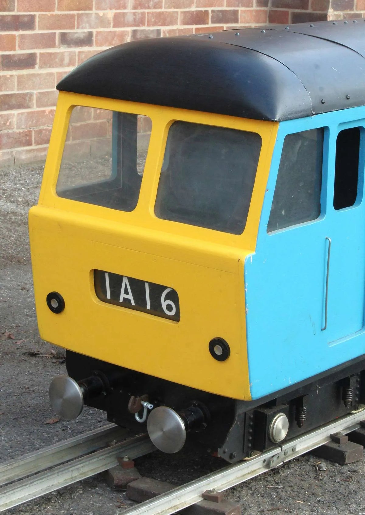 7 1/4 inch gauge sit-in battery electric