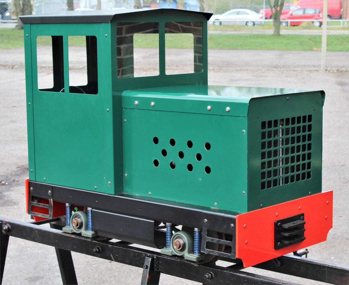 7 1/4 inch gauge Phoenix Locos "Comet" battery electric