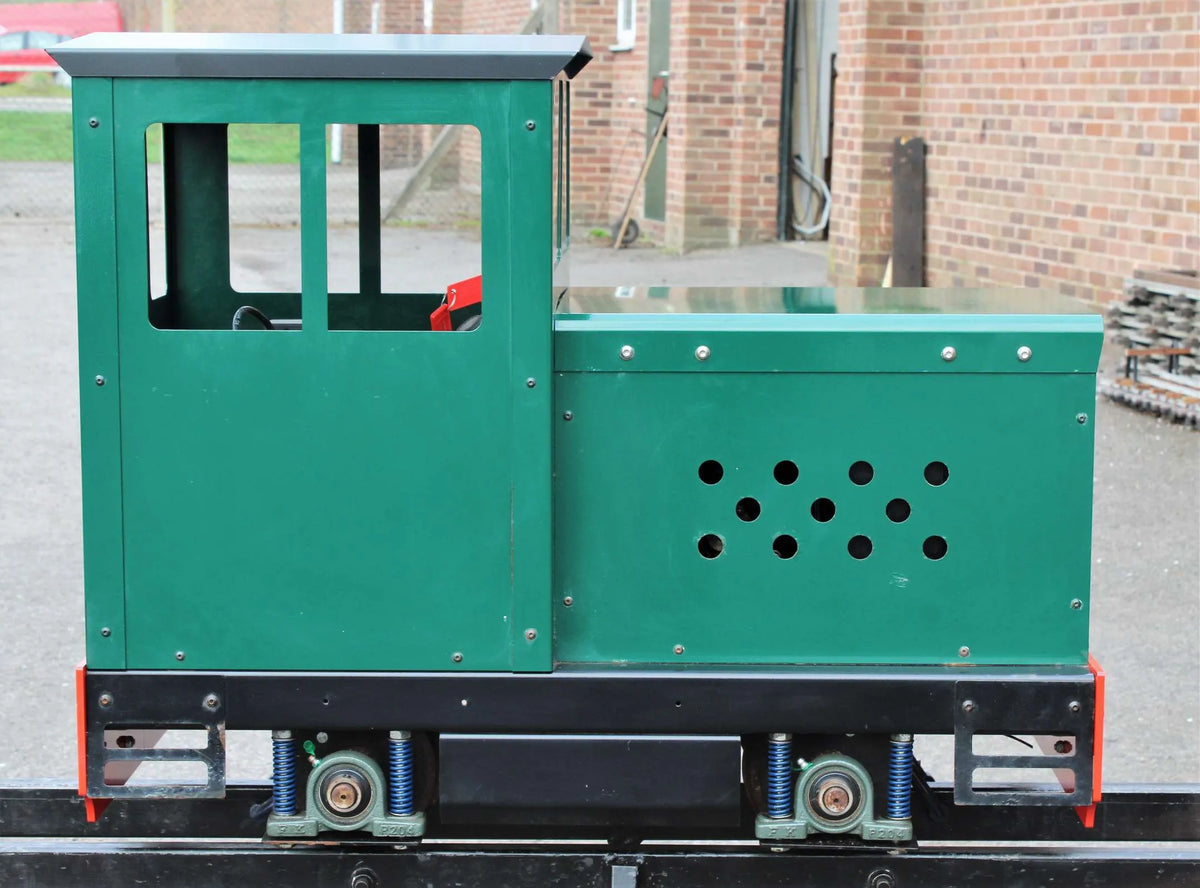 7 1/4 inch gauge Phoenix Locos "Comet" battery electric