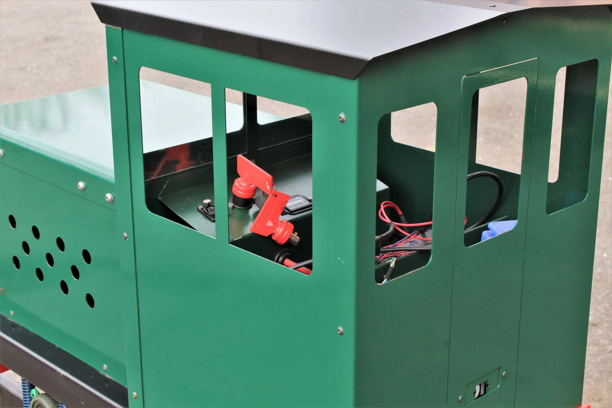 7 1/4 inch gauge Phoenix Locos "Comet" battery electric