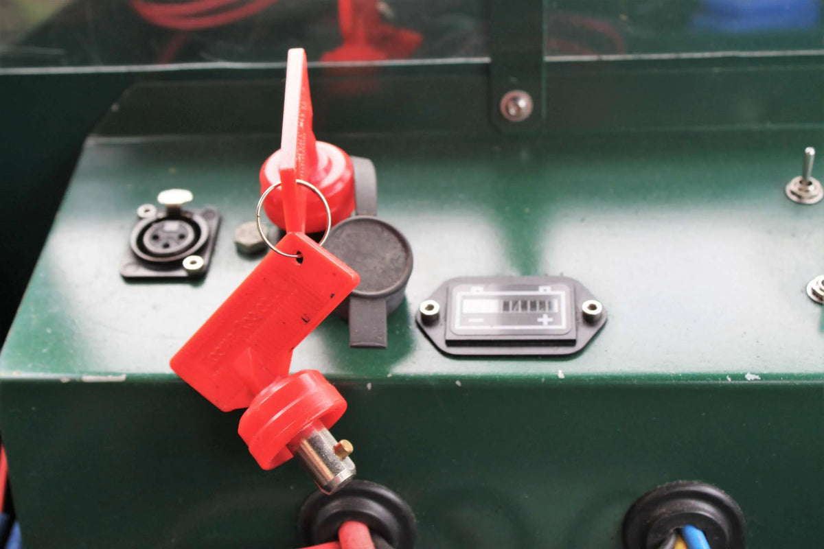 7 1/4 inch gauge Phoenix Locos "Comet" battery electric