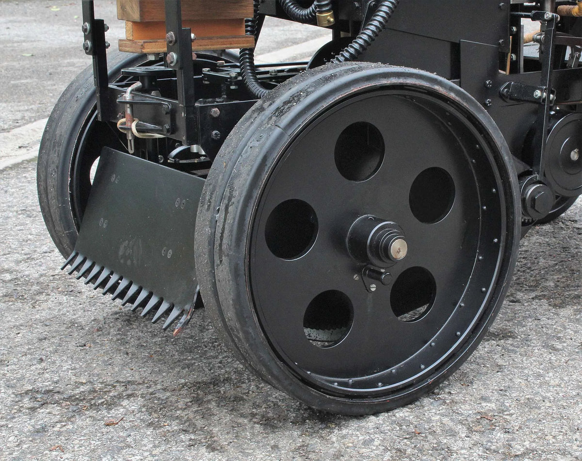 3 inch scale Suffolk dredging tractor