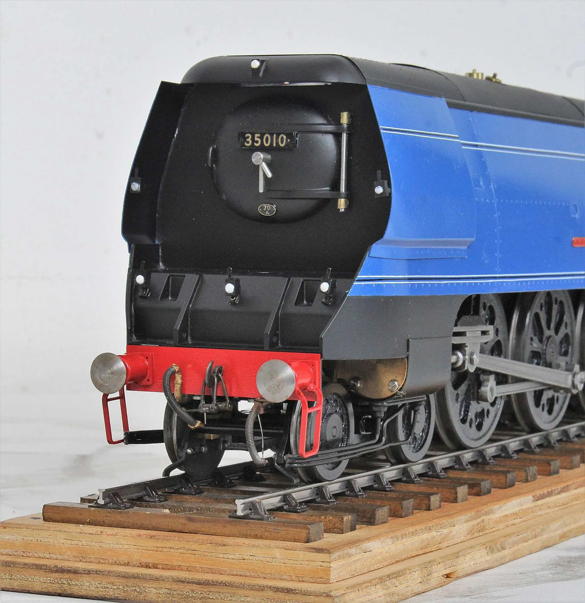 Gauge 1 SR Merchant Navy "Blue Star"