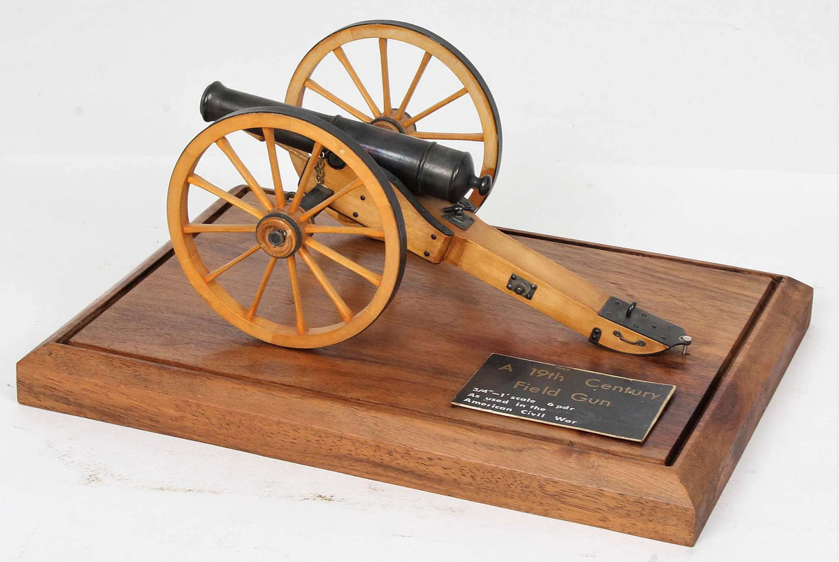 Model early American field gun
