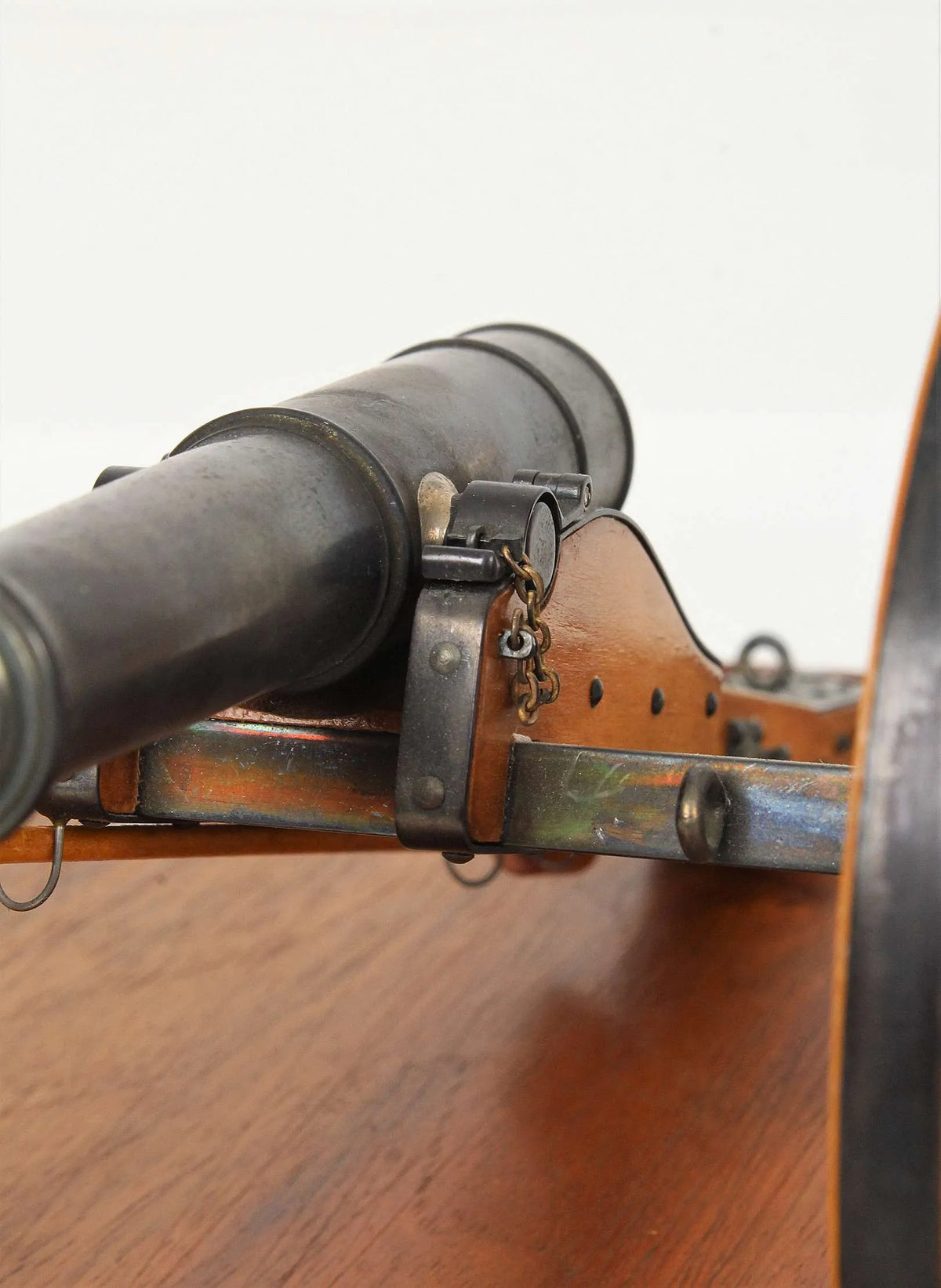 Model early American field gun