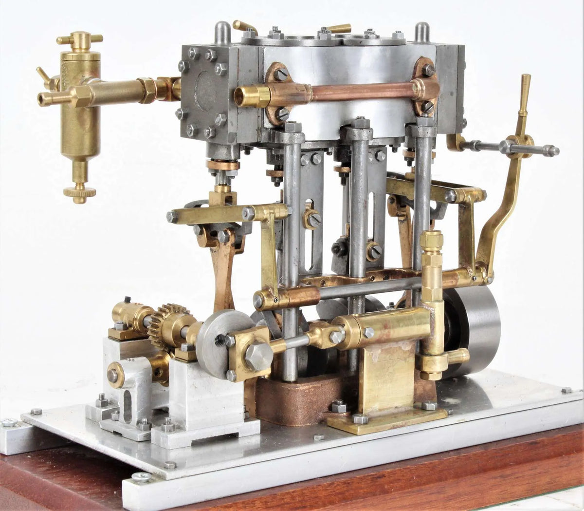 Twin launch engine with feed pump