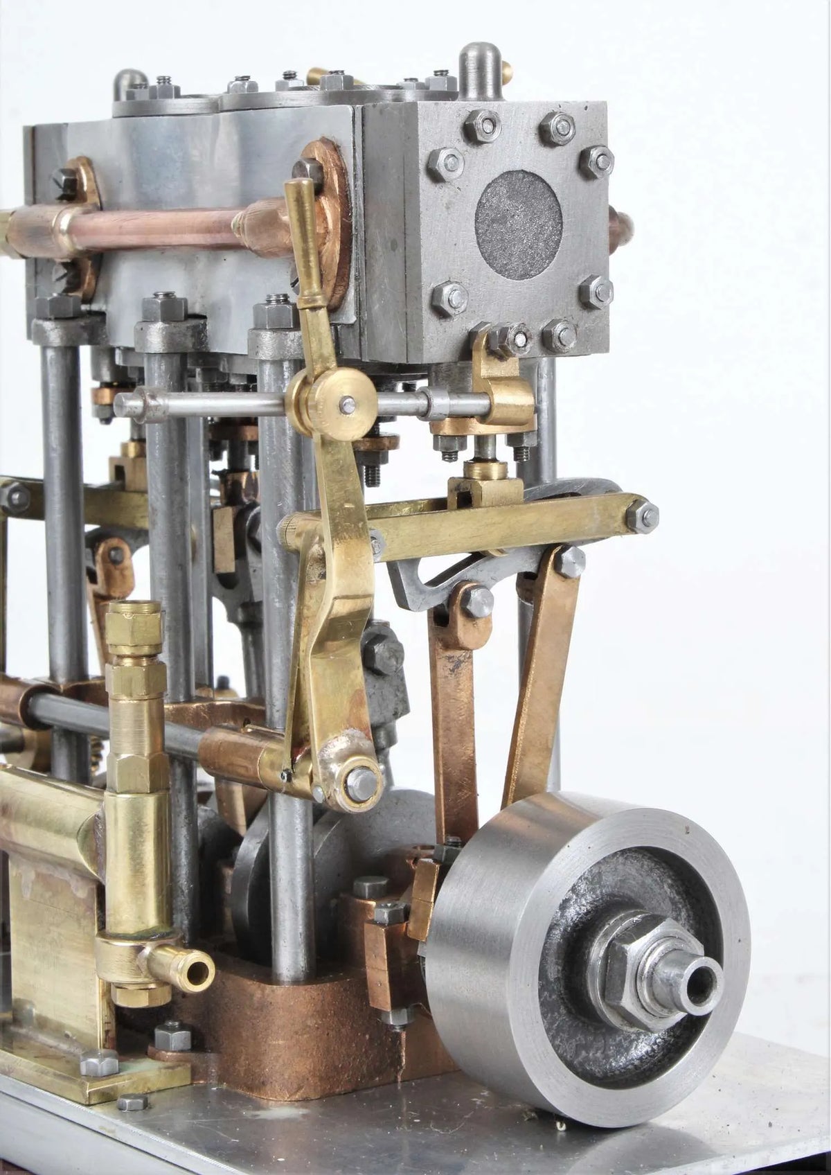Twin launch engine with feed pump