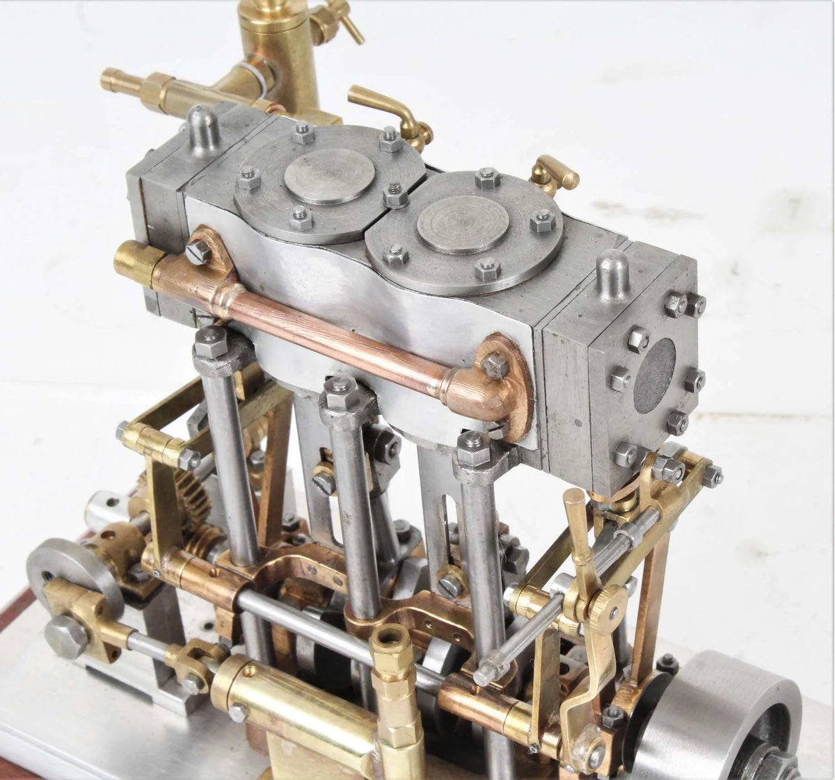 Twin launch engine with feed pump