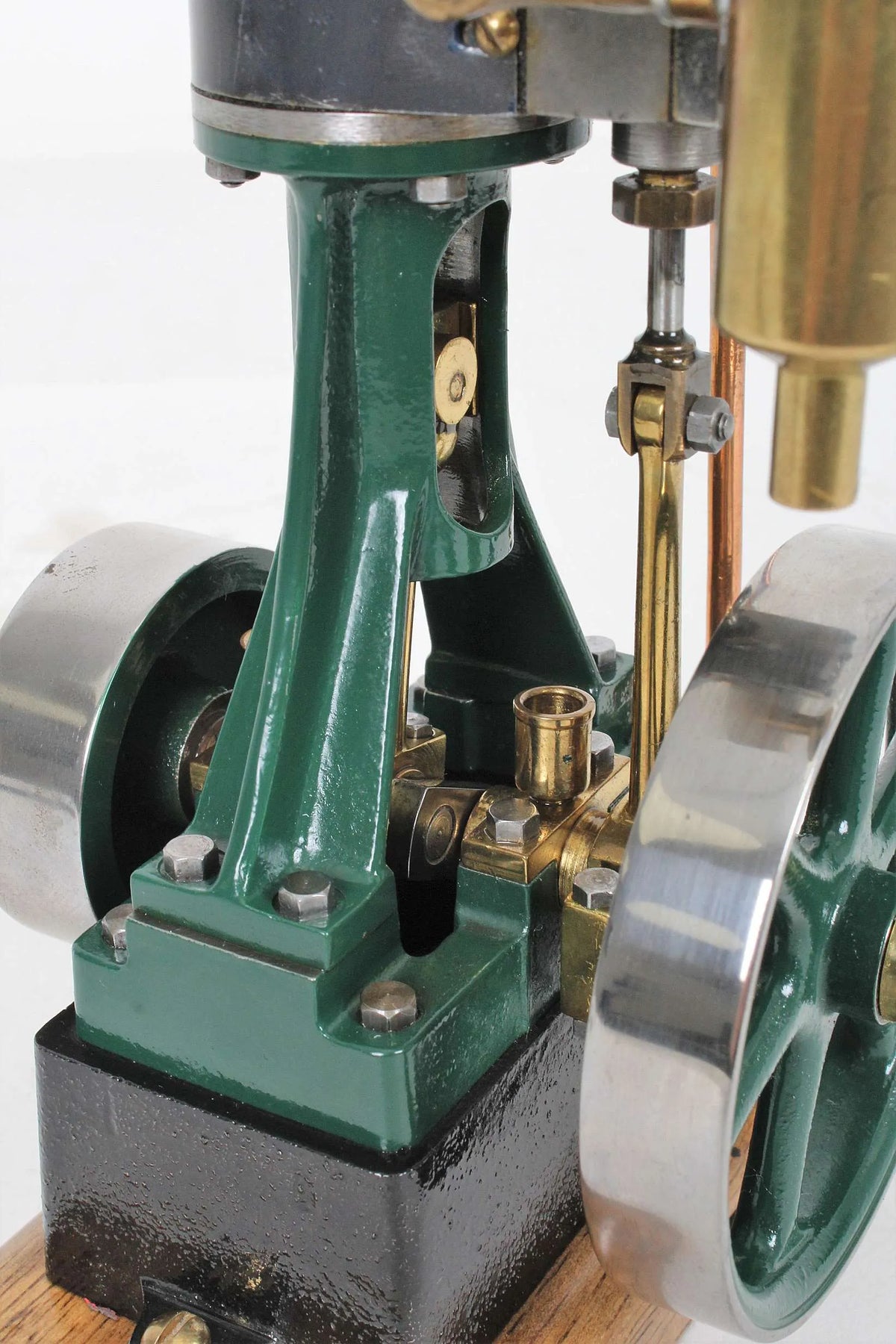 Stuart 10V vertical engine