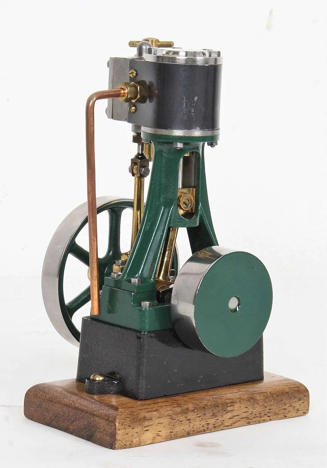 Stuart 10V vertical engine