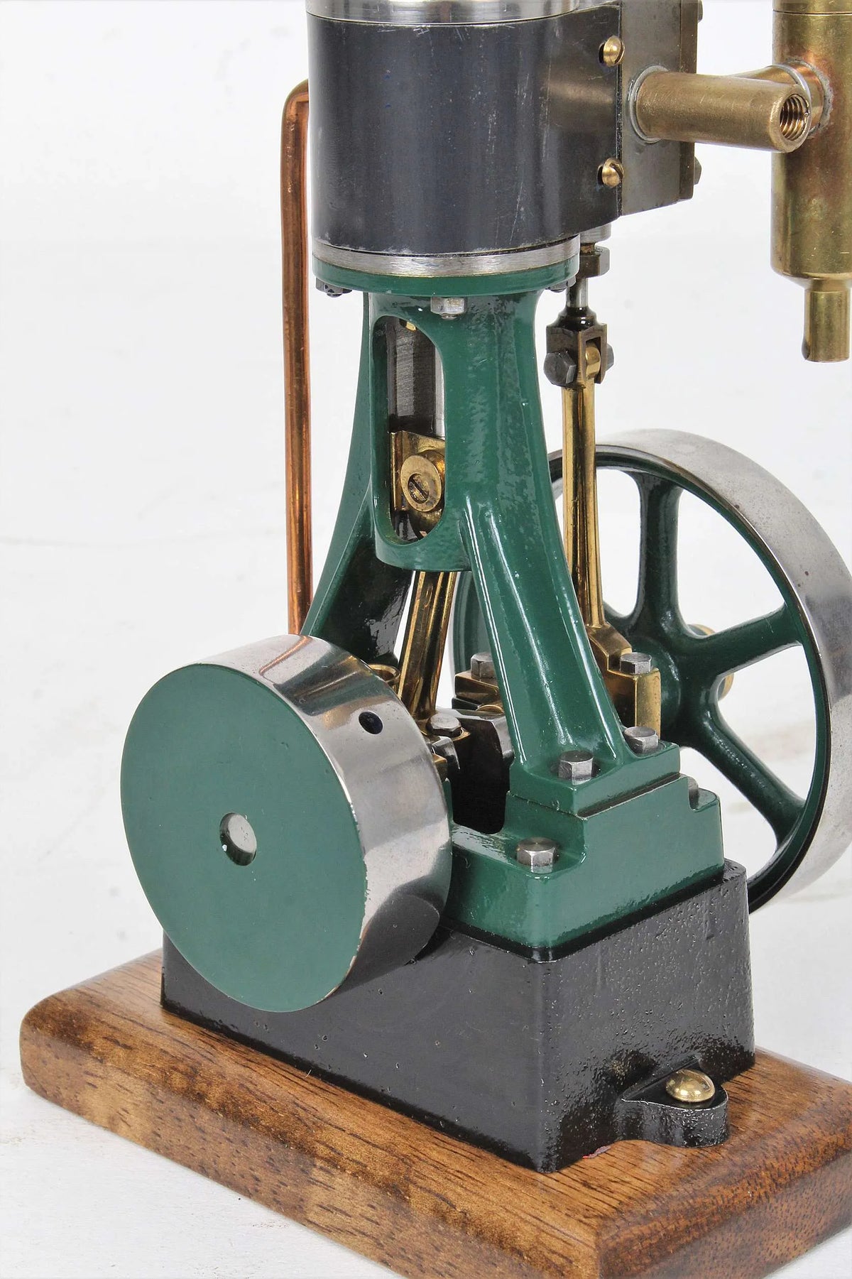 Stuart 10V vertical engine
