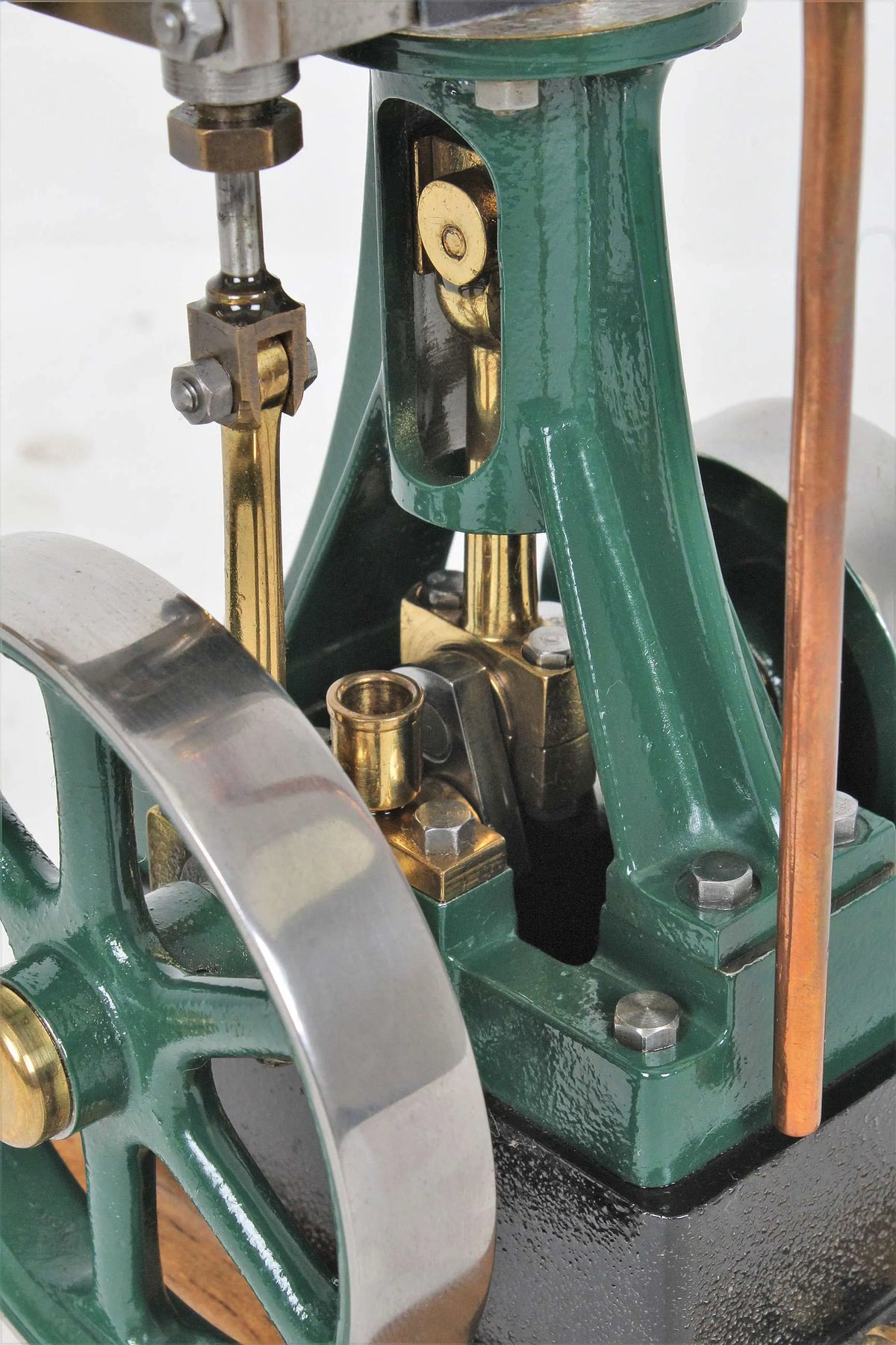 Stuart 10V vertical engine