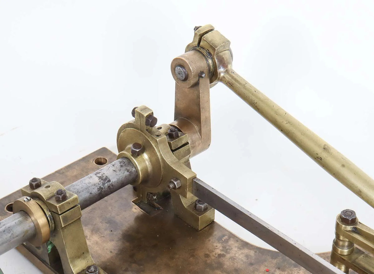 Horizontal workshop engine