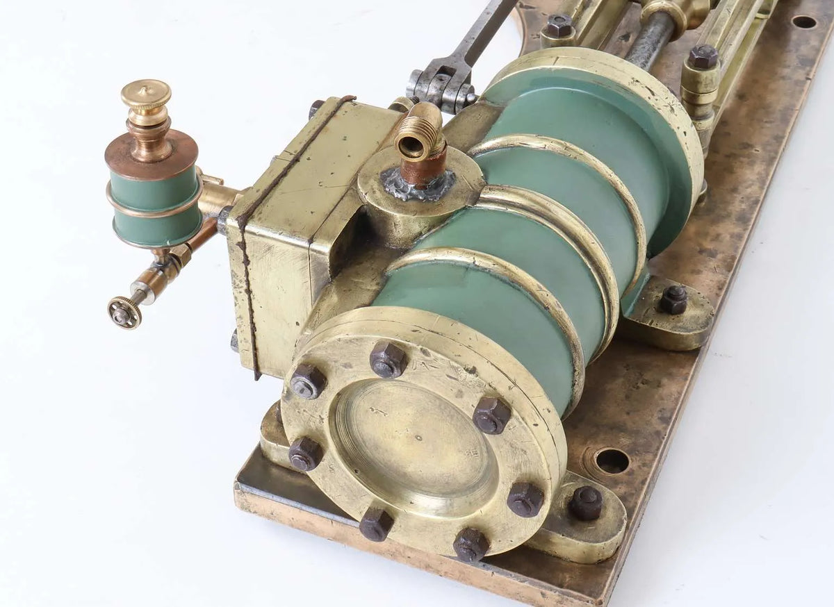 Horizontal workshop engine