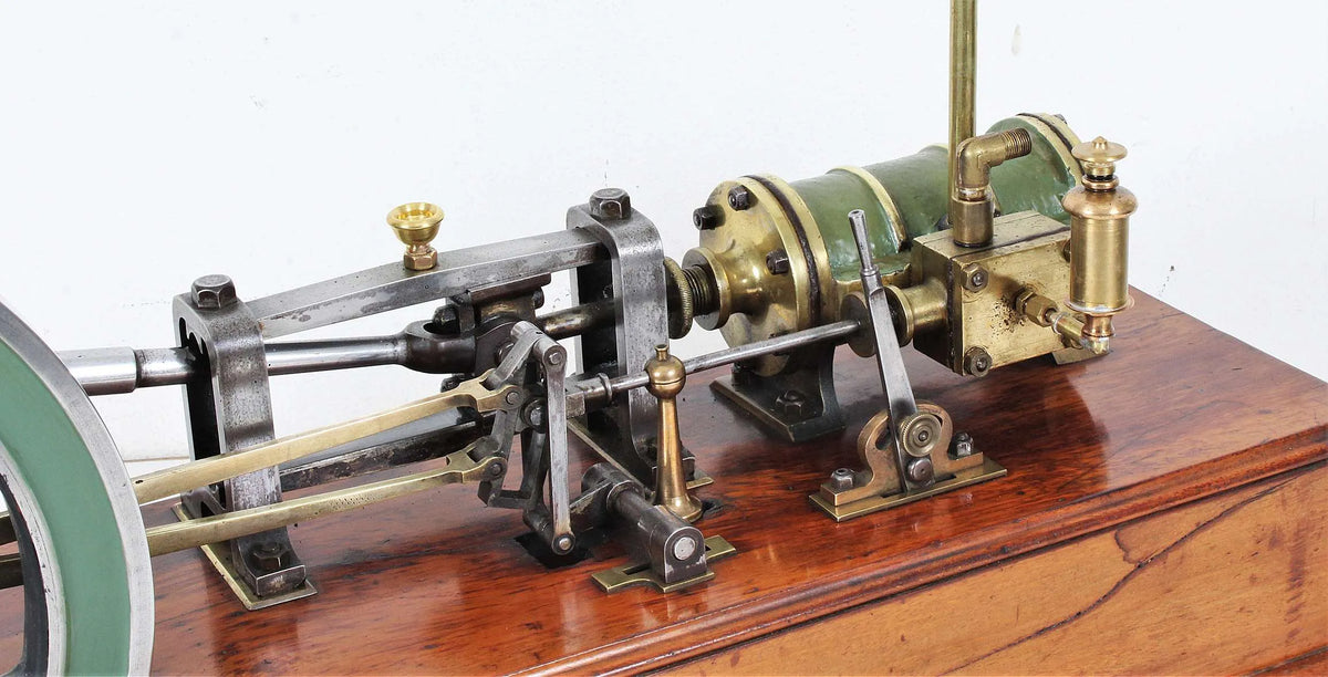 Old horizontal engine with reversing gear