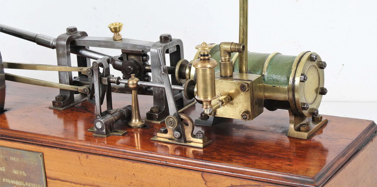 Old horizontal engine with reversing gear