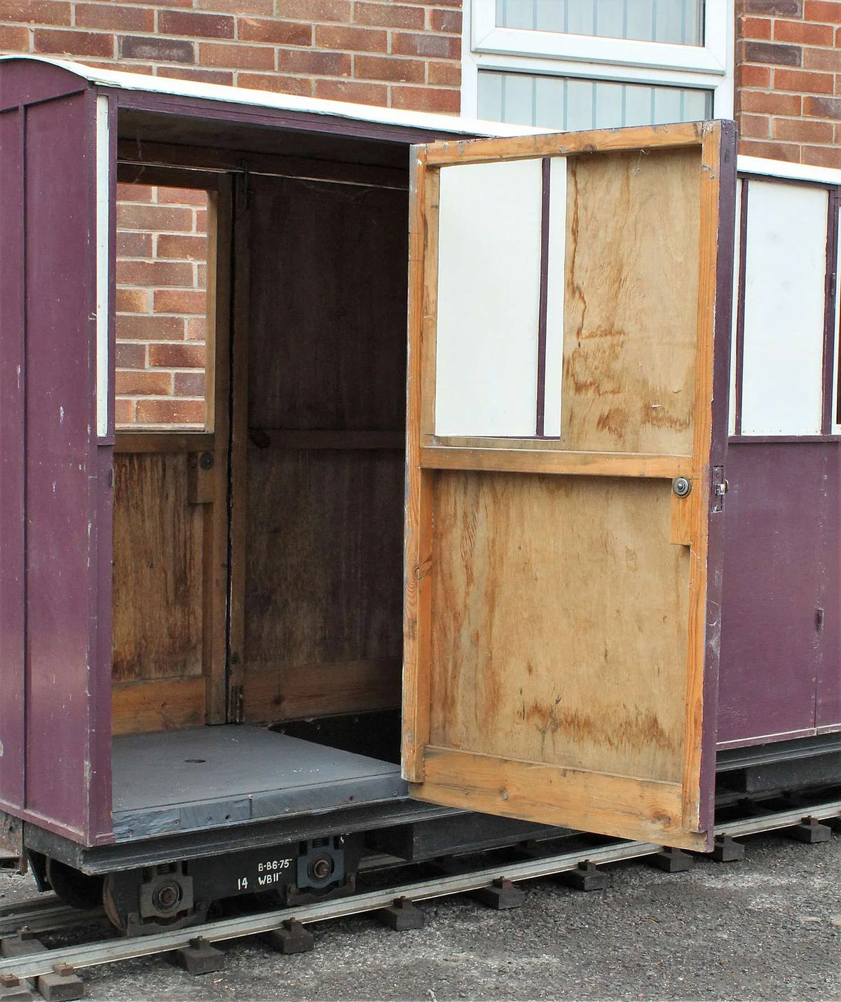 7 1/4 inch narrow gauge bogie coach