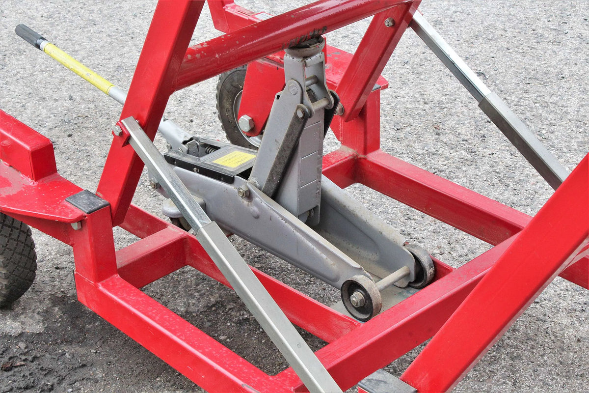 Hydraulic lift table