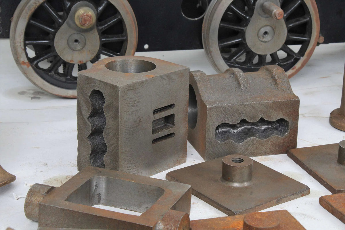 5 inch gauge part-built "Simplex" chassis & castings