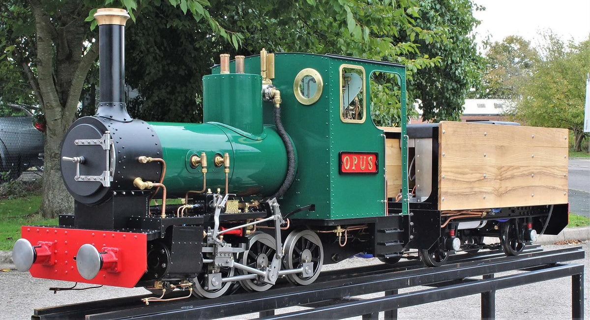 7 1/4 inch gauge "Metre Maid" 0-6-0T with tender