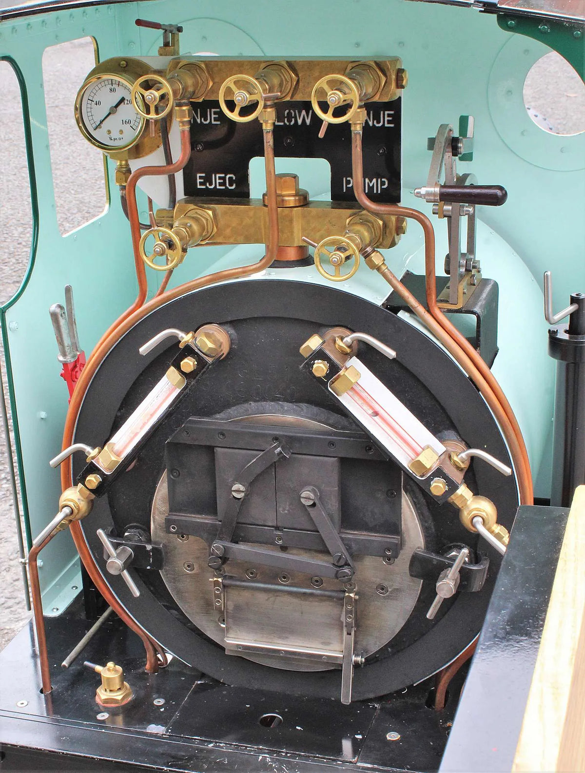 7 1/4 inch gauge "Metre Maid" 0-6-0T with tender