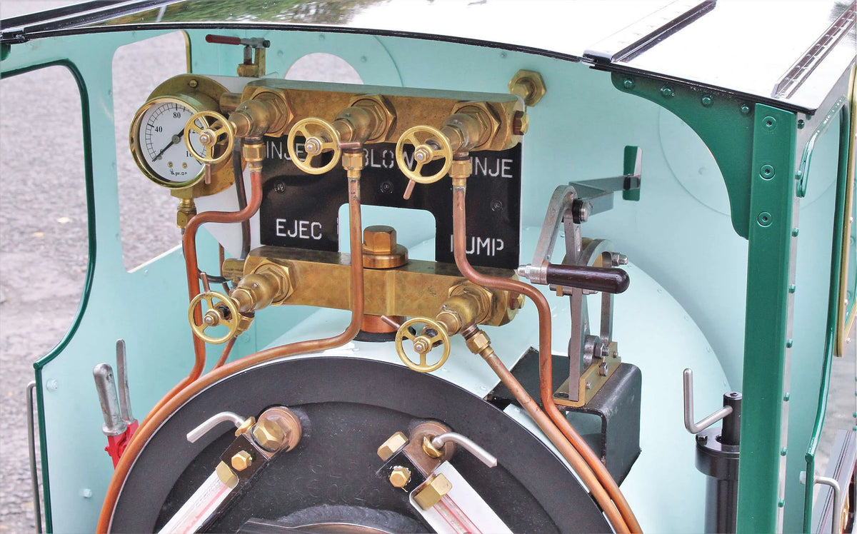 7 1/4 inch gauge "Metre Maid" 0-6-0T with tender