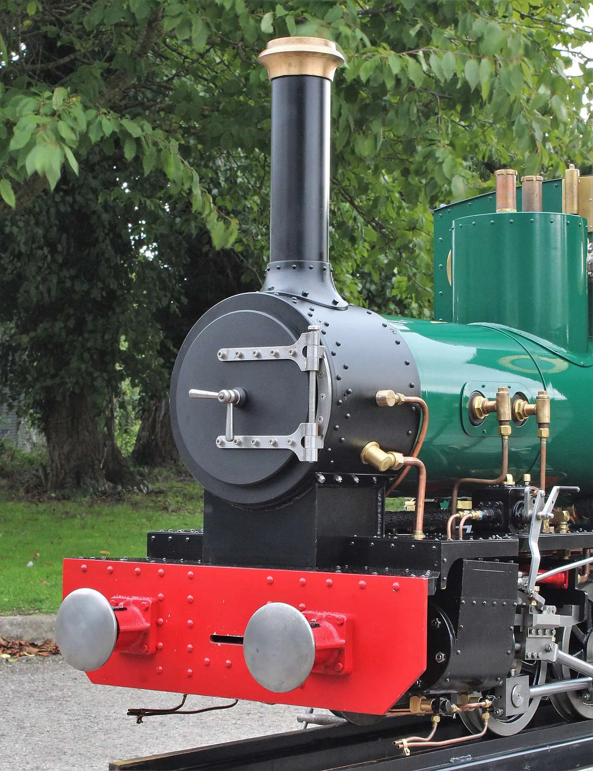 7 1/4 inch gauge "Metre Maid" 0-6-0T with tender