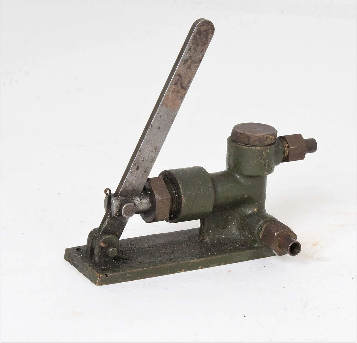 Stuart 504 boiler with spirit burner and hand pump