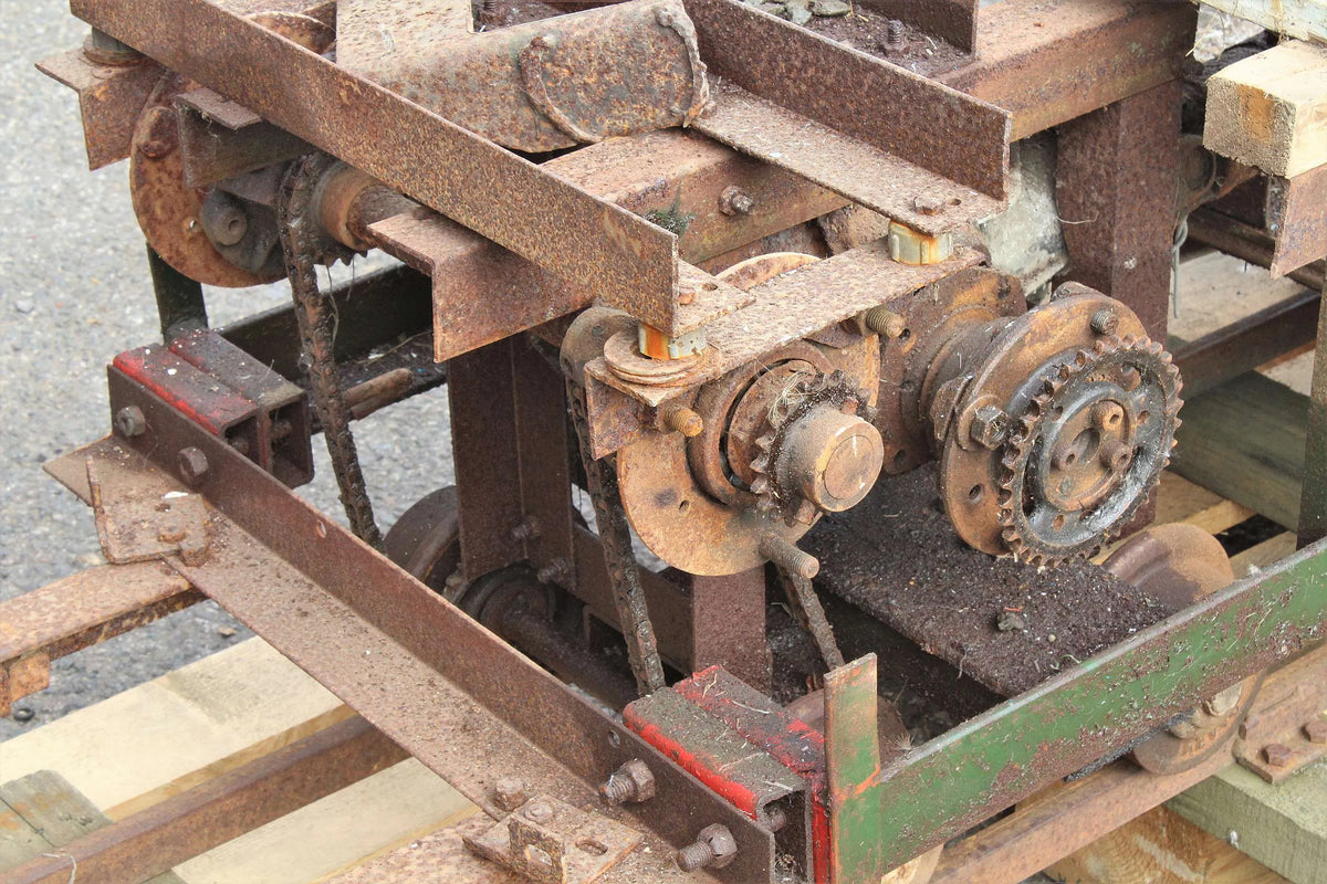10 1/4 inch gauge EMD "Lightning Stripe" F7