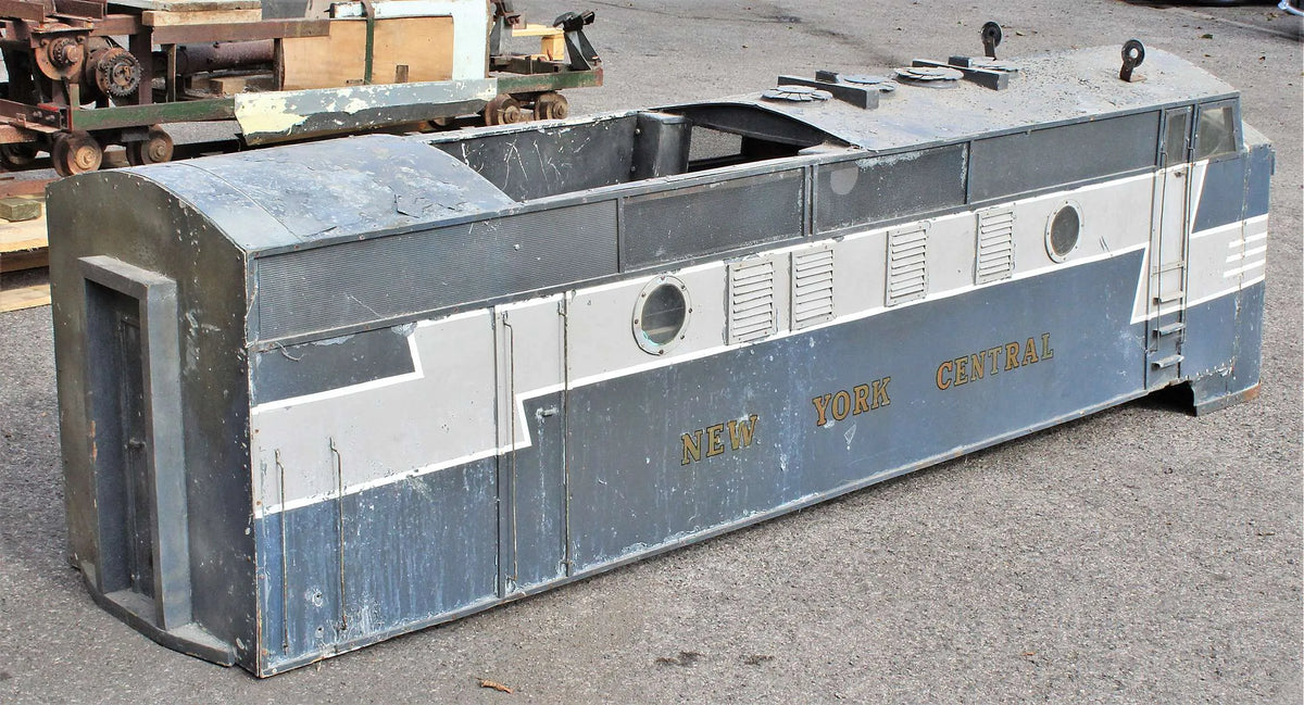 10 1/4 inch gauge EMD "Lightning Stripe" F7