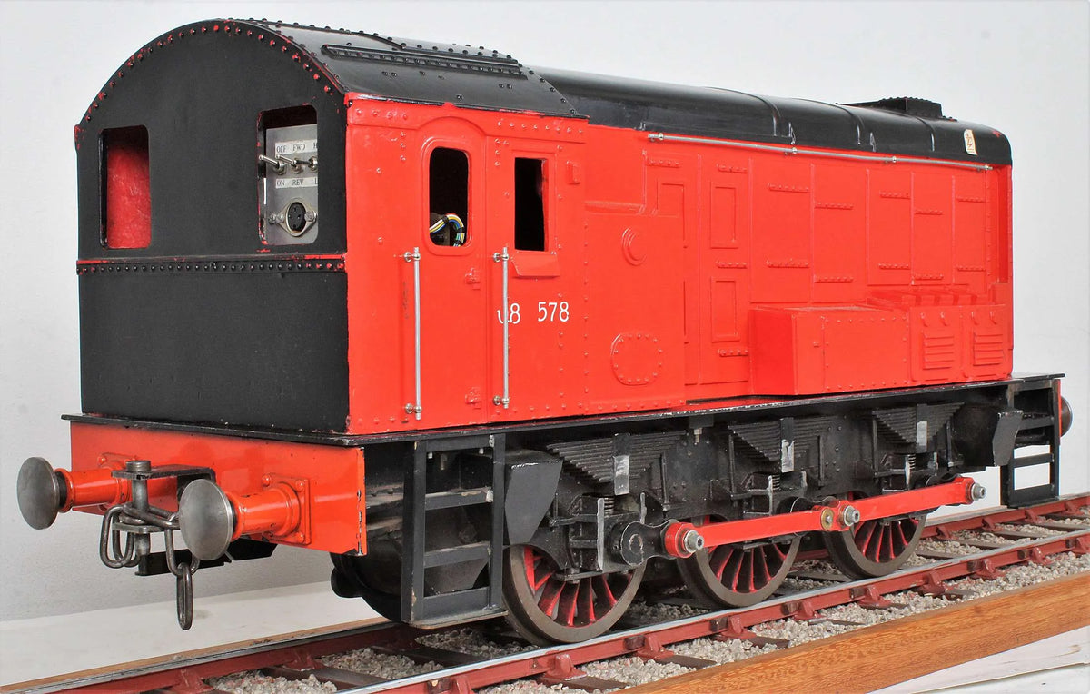 5 inch gauge Class 08 battery electric shunter