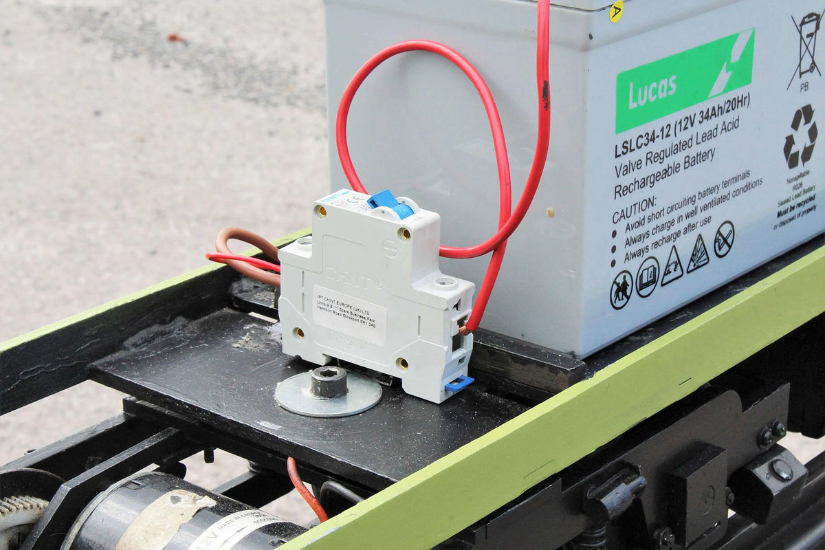 5 inch gauge Class 35 Hymek battery electric