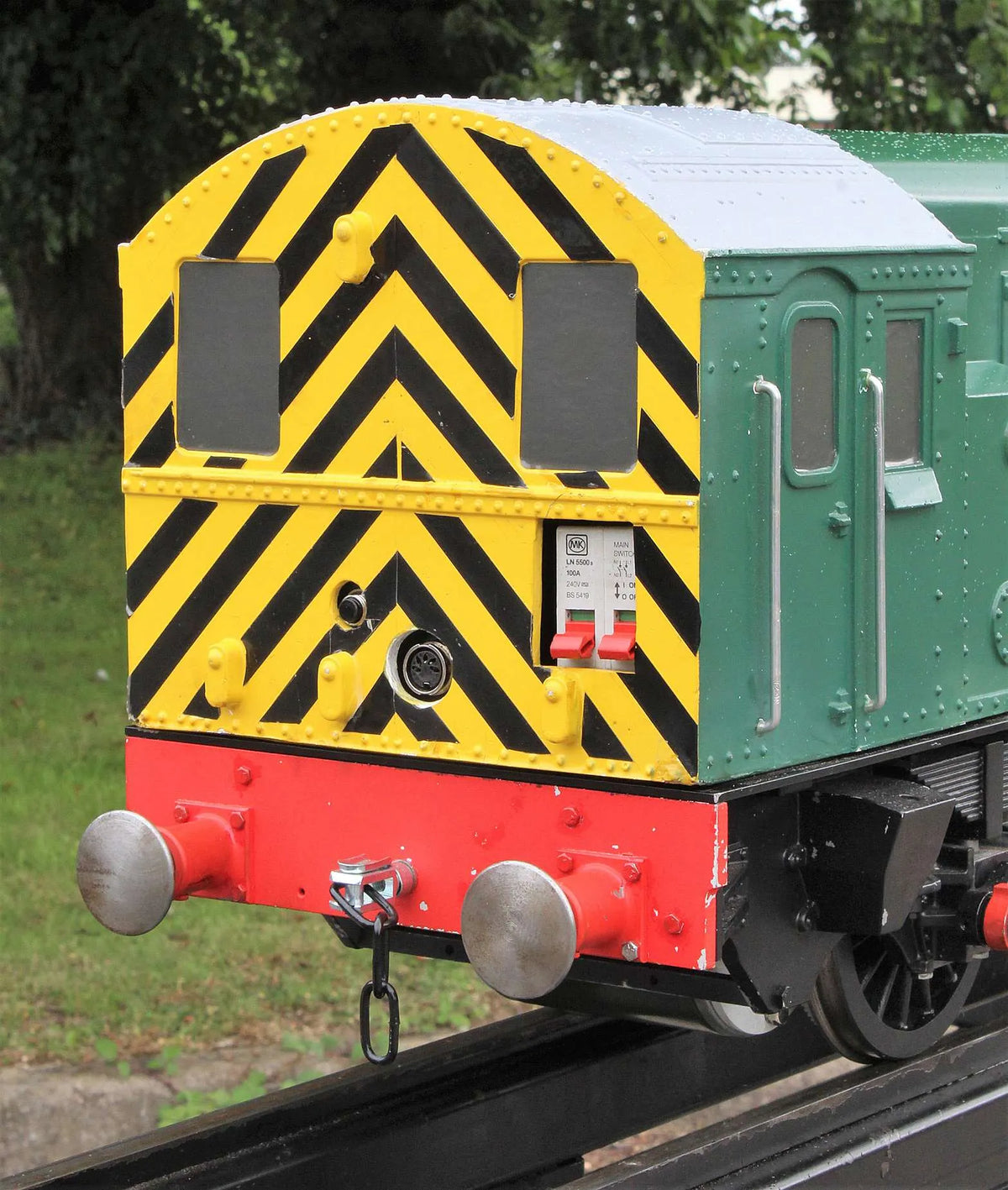 5 inch gauge Class 08 shunter